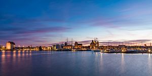 Hansestadt Stralsund am Abend von Werner Dieterich