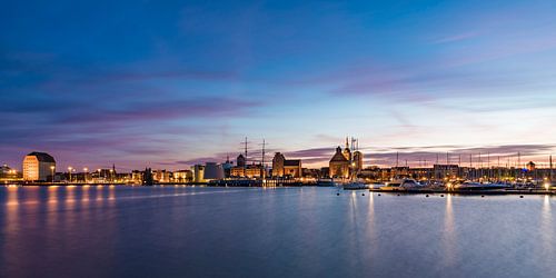 Hanzestad Stralsund in de avonduren