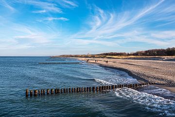 Groynes at the Baltic Sea coast in Graal-Müritz by Rico Ködder