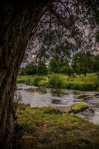 rivier met stenen by Niels Aben