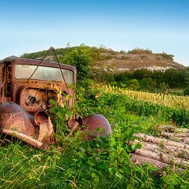 Old Peugeot 301 by Halma Fotografie