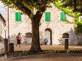 Square in Monticchiello, Tuscany. by Jaap Bosma Fotografie