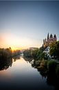 De Lahn in Duitsland en de Limburgse Dom bij zonsopgang met tegenlicht van Fotos by Jan Wehnert thumbnail