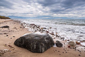 Steine an der Ostseeküste bei Meschendorf von Rico Ködder
