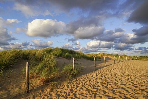 Wolken boven de duinen bij Noordwijk