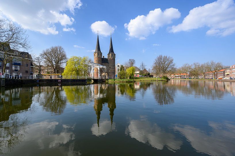 Oostpoort in Delft by Peter Bartelings