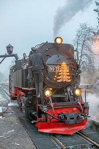 Die weihnachtliche Brockenbahn am Bahnhof Drei Annen Hohne