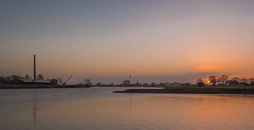 Sonnenaufgang Skyline Ravenswaaij von Moetwil en van Dijk - Fotografie