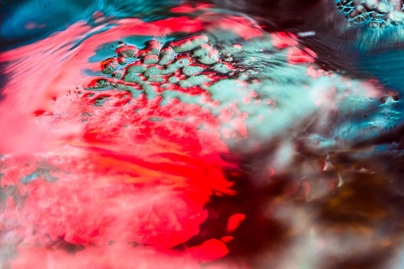 Rood en blauw schuim van Mark Scheper