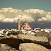 Uitzicht op Thessaloniki met de kerk van Neo Moudania van Miranda van Hulst