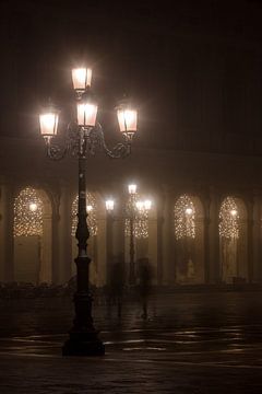 Mark's square in the fog van Andreas Müller