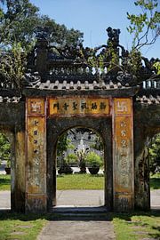 Ancestral portal of the Chùa Chúc Thánh pagoda by Frank Photos