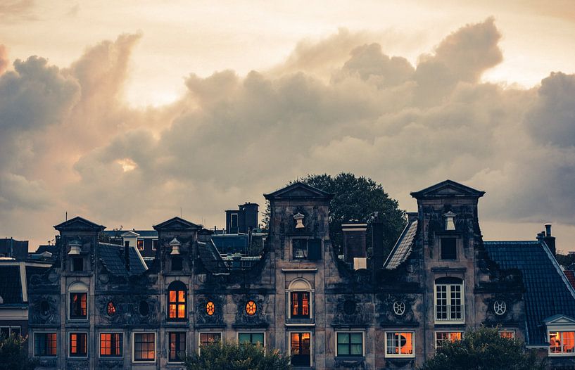 Amsterdam by Hello Pompoyo