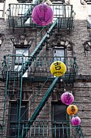 Chinesische Laternen im New Yorker Stil.