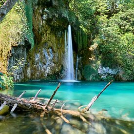 Paradiesischer Wasserfall in Kroatien von Tim Wong