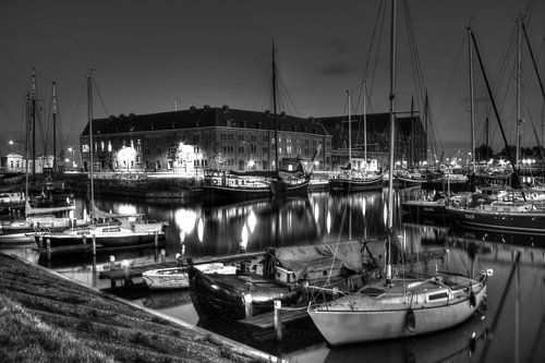 Oostereiland Hoorn black and white by Monique Struijs