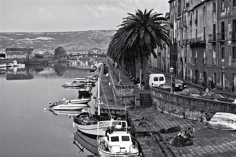 Sardischer Fischerhafen in Bosa (Italien) von Silva Wischeropp