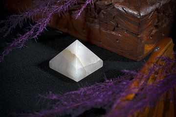 Spirituele Piramide Bergkristal van Lisa Moulen