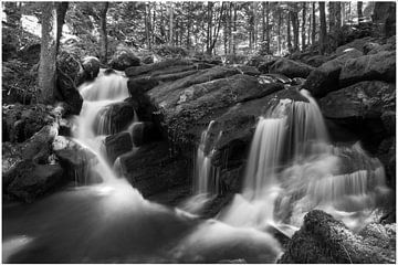 Valley of the Druids by Hetwie van der Putten