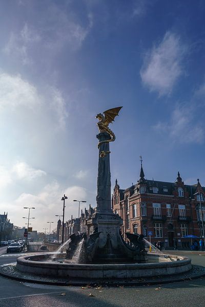 de Bossche Draak in de herfst van Andrea Pijl - Pictures