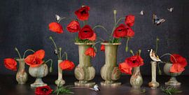 Der Putter zwischen Mohnblumen und Schmetterlingen von Cindy Dominika