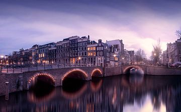 Amsterdam in the evening van Thomas Kuipers