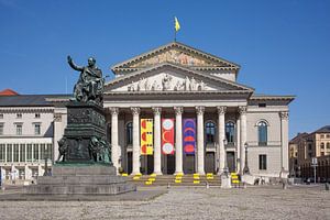 Bayerisches Nationaltheater , Staatsoper,Denkmal Max-Joseph I,  Max-Joseph-Platz, München, Oberbayer