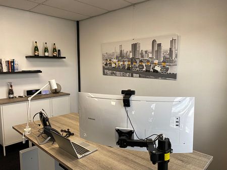 Lunch a top a skyscraper Panorama Rotterdam Yellow - RWMA01