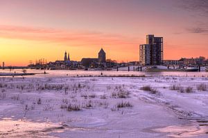 Stadsgezicht Kampen in de sneeuw van Fotografie Ronald