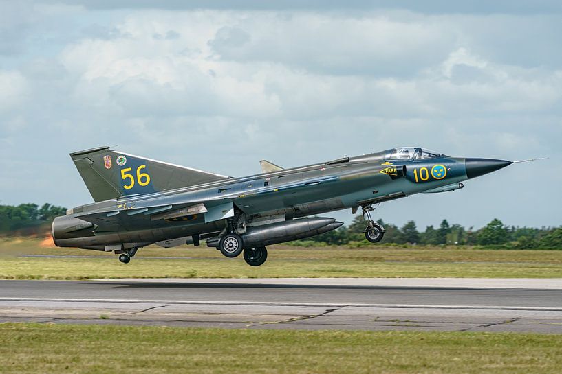 Saab J35 Dragons from Swedish Air Force Historic Flight. by Jaap van den Berg