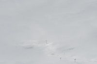Seilbahnen in dichten Wolken