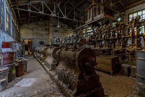 Maschinenraum einer verlassenen Gold- und Silberfabrik - Urbex von Martijn Vereijken