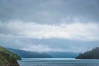 Licht am Horizont, Marlborough Sounds, Neuseeland von Rietje Bulthuis Miniaturansicht