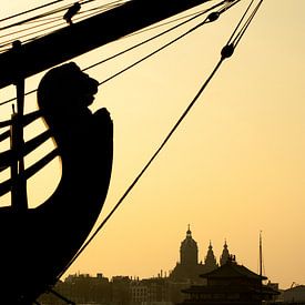 Het VOC-schip De Amsterdam in silhouet sur André van Bel