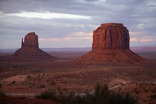 Monument Valley bij zonsondergang