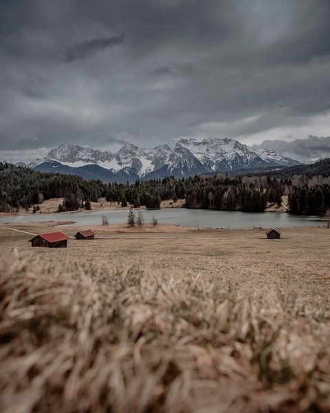 Uitzicht op de Geroldsee en de Alpen van Fabiroams