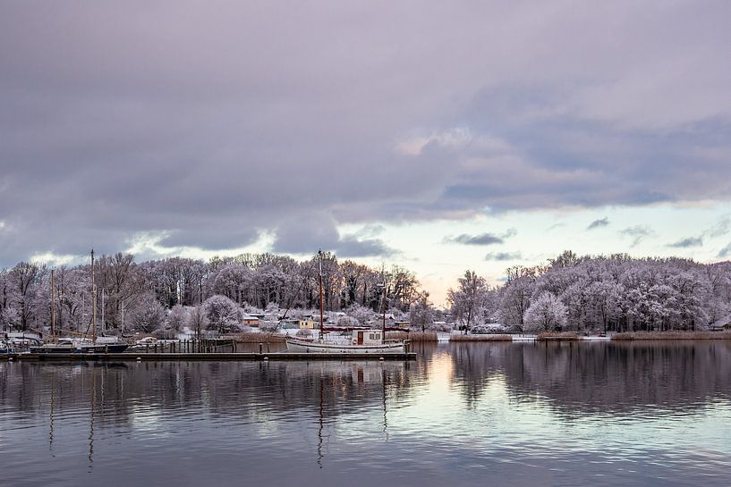 View over the Warnow to the Hanseatic city of Rostock in winter by Rico Ködder