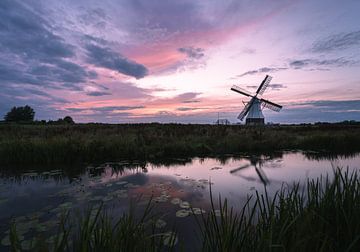 Coucher de soleil au Moulin Blanc Pays-Bas sur Arjan Bijleveld