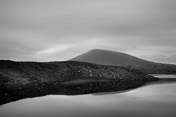 Furnace Lough in Ierland (zwart wit)