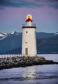 Rocket to the moon, Høgstein lighthouse, Godøy, Norway by qtx
