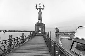 L'Imperia en noir et blanc – emblème de Constance sur Jiri Viehmann