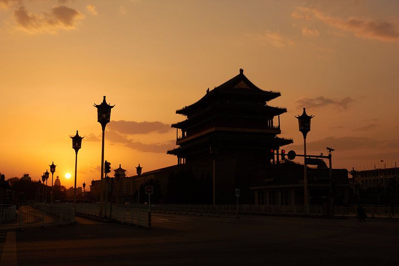 Coucher de soleil avec la place Tiananmen par Jolene van den Berg