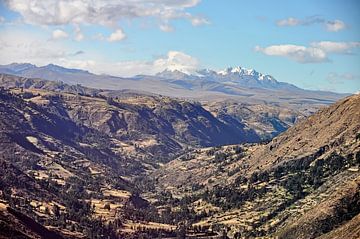 Adembenemend uitzicht op de Huaraz vallei en de Andes-toppen van Frank Photos