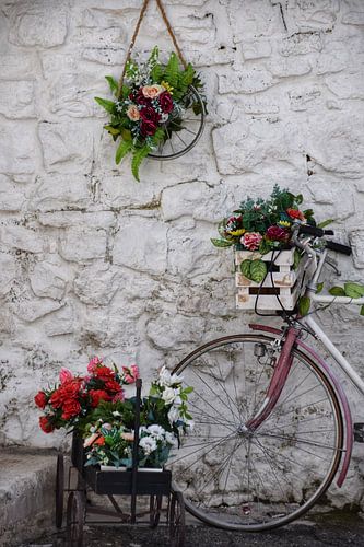 Ruelle italienne à Alberobello sur Maaike Hartgers