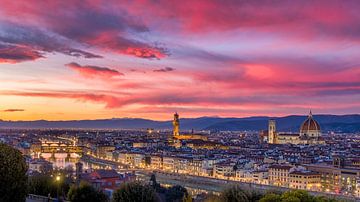 Schöner Sonnenuntergang in Florenz von Teun Ruijters