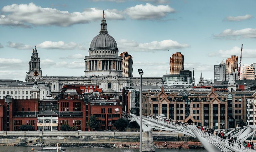 „Begegnung von Alt und Neu. St. Paul’s und die Millennium Bridge“ von Pitkovskiy Photography|ART