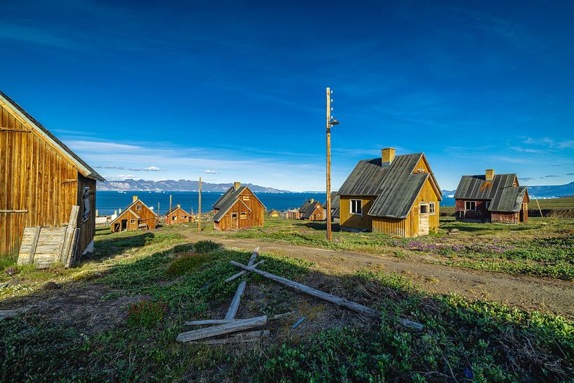 Verlaten mijnstad Qullissat op Disko Island, Groenland van Martijn Smeets