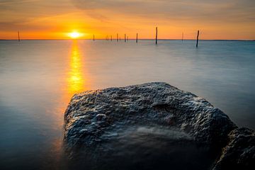 Zonsondergang boven het meer