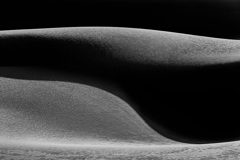 Zandduin in zwart-wit met schaduw | Iran van Photolovers reisfotografie