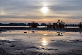 Sunset at the beach by Kim de Been